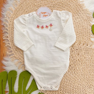 Conj. Body Manga Longa Bordado Flores e Calça - Off White e Avelã